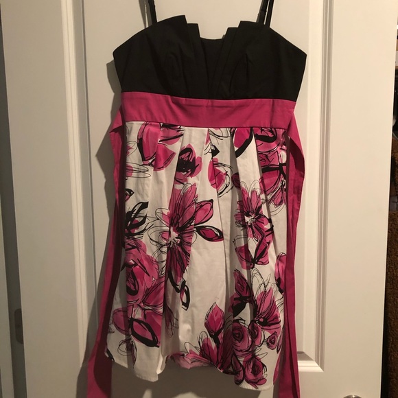Juniors dresses, size 7/8 - Picture 3 of 3